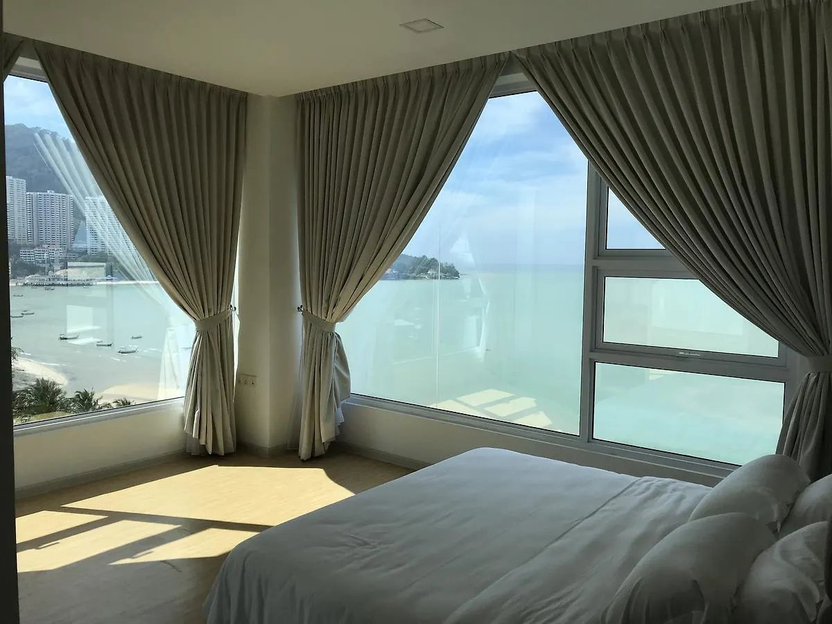 Five One 8 Residence George Town