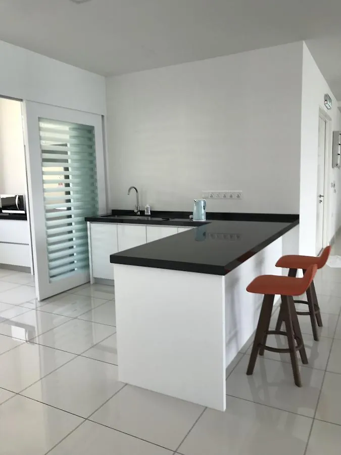 Apartamento Five One 8 Residence George Town